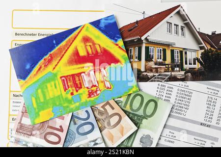 Energieeinsparung durch Wärmedämmung. Haus mit Wärmebildkamera fotografiert. Österreich Stockfoto