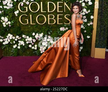 Los Angeles, USA. Januar 2025. Zendaya Coleman läuft auf dem roten Teppich bei den 82. Jährlichen Golden Globe Awards, die am 5. Januar 2025 im Beverly Hilton Hotel in Beverly Hills, CA, STATTFANDEN. (Foto: Sthanlee Mirador/SIPA USA) Credit: SIPA USA/Alamy Live News Stockfoto