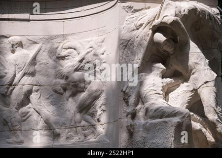 Monument aux pionniers belges au Congo / Monument voor de Belgische Pioniers im Kongo (Denkmal für die belgischen Pioniere im Kongo) im Parc du Cinquante Stockfoto