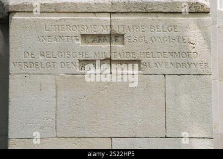 Monument aux pionniers belges au Congo / Monument voor de Belgische Pioniers im Kongo (Denkmal für die belgischen Pioniere im Kongo) im Parc du Cinquante Stockfoto