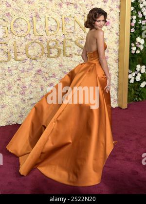 Beverly Hills, USA. Januar 2025. Zendaya Coleman kam am 5. Januar 2025 zu den 82. Jährlichen Golden Globe Awards im Beverly Hilton Hotel in Beverly Hills, CA. © OConnor-Arroyo/AFF-USA.com Credit: AFF/Alamy Live News Stockfoto