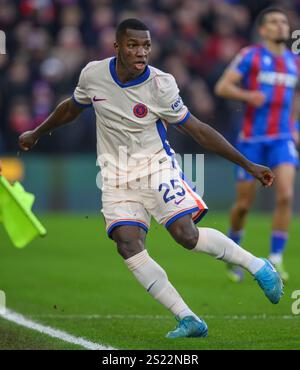 London, Großbritannien. Januar 2025. Crystal Palace V Chelsea - Premier League - Selhurst Park. Moises Caicedo in Aktion. Bildnachweis: Mark Pain / Alamy Live News Stockfoto