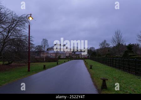Ayrshire, Schottland, Vereinigtes Königreich - 30. Dezember 2024: Dumfries House and Gardens, erbaut 1759, ist ein Haus im palladianischen Stil, das von den Adam entworfen und gebaut wurde Stockfoto