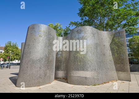 Skulptur, Gedenkstätte an die jüdischen Opfer der NS-Gewaltherrschaft, Band der Erinnerung, Platz der Erinnerung, Lortzingstraße, Saarbrücken, Saarland, Deutschland *** Skulptur, Gedenkstätte für die jüdischen Opfer der Nazi-Tyrannei, Gedenkband, Platz der Erinnerung, Lortzingstraße, Saarbrücken, Saarland, Deutschland Stockfoto