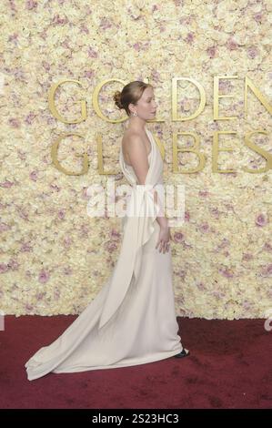 Hannah Einbinder bei Ankunft für den 82. Golden Globe Award - Teil 7, Beverly Hilton Hotel, Beverly Hills, CA, 05. Januar, 2025. Foto: Elizabeth Goodenough/Everett Collection Stockfoto