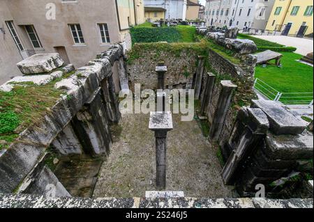 Antike Ruinen des römischen Tempels Capitolium (Tempio Capitolino) in Brescia, Italien Stockfoto