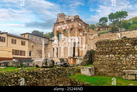 Antike Ruinen des römischen Tempels Capitolium (Tempio Capitolino) in Brescia, Italien Stockfoto