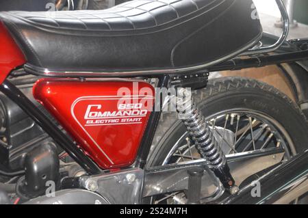 British Norton Commando 850 Electric Start Motorrad (1975) im National Motor Museum Trust, Beaulieu, Brockenhurst, Hampshire, Großbritannien. Stockfoto