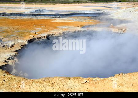 Geothermiegebiet Namaskard oder Hverir. Myvatn und Umgebung, Island Stockfoto