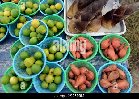 Fegetable am Tag Markt in der Stadt Phuket auf der Insel Phuket im Süden von Thailand in Südostasien. Stockfoto