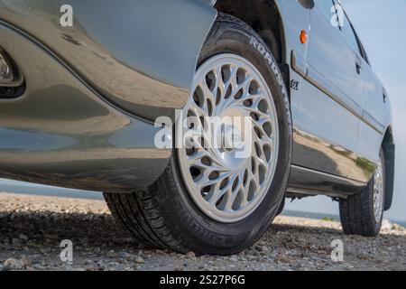 1993 Mk1 Ford Mondeo, einer der ersten von Mondeos gebauten modernen klassischen Retro-Familienwagen und Flottenwagen Stockfoto