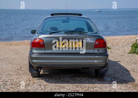1993 Mk1 Ford Mondeo, einer der ersten von Mondeos gebauten modernen klassischen Retro-Familienwagen und Flottenwagen Stockfoto