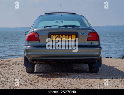 1993 Mk1 Ford Mondeo, einer der ersten von Mondeos gebauten modernen klassischen Retro-Familienwagen und Flottenwagen Stockfoto