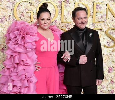 Beverly Hills, USA. Januar 2024. Melissa McCarthy, Ben Falcone nimmt am 5. Januar 2025 an den 82. Jährlichen Golden Globe Awards im Beverly Hilton in Beverly Hills, Kalifornien, Teil. Foto: Casey Flanigan/imageSPACE Credit: Imagespace/Alamy Live News Stockfoto