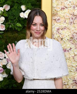 Beverly Hills, USA. Januar 2025. Kaley Cuoco nimmt am 5. Januar 2025 an den 82. Jährlichen Golden Globe Awards im Beverly Hilton in Beverly Hills, Kalifornien, Teil. Foto: Casey Flanigan/imageSPACE Credit: Imagespace/Alamy Live News Stockfoto