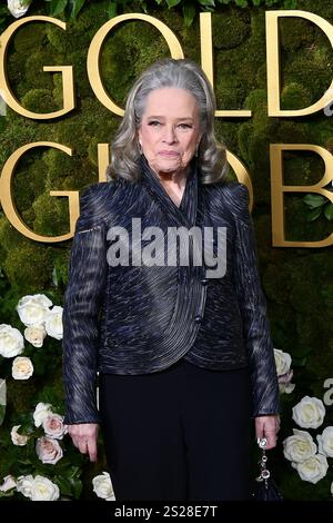 Beverly Hills, USA. Januar 2025. Kathy Bates nimmt am 5. Januar 2025 an den 82. Jährlichen Golden Globe Awards im Beverly Hilton in Beverly Hills, Kalifornien, Teil. Foto: Casey Flanigan/imageSPACE Credit: Imagespace/Alamy Live News Stockfoto