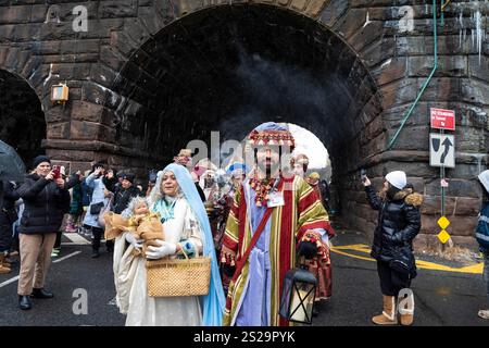 New York, New York, USA. Januar 2025. Atmosphäre während der 47. Jährlichen drei Könige-Tag-Parade des El Museo del Barrio Museum in East Harlem in New York am 6. Januar 2025. Der Three Kings Day ist ein beliebter Feiertag in lateinamerikanischen Gemeinden und East Harlem ist die Heimat vieler Einwanderer aus Lateinamerika. (Kreditbild: © Lev Radin/ZUMA Press Wire) NUR REDAKTIONELLE VERWENDUNG! Nicht für kommerzielle ZWECKE! Stockfoto