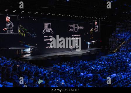 Las Vegas, USA. Januar 2025. LAS VEGAS, NV - am 6. Januar 2025 in der NVIDIA Keynote in der Michelob Ultra Arena in Las Vegas, NV. Kredit: DeeCee Carter/MediaPunch Kredit: MediaPunch Inc/Alamy Live News Stockfoto