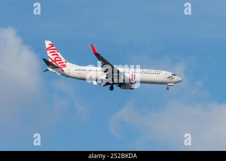 VH-IXJ - Boeing 737-8SA - Jungfrau Australien Flugzeug über Sydney, NSW, Australien. Aufgenommen am 10. August 2024. Stockfoto