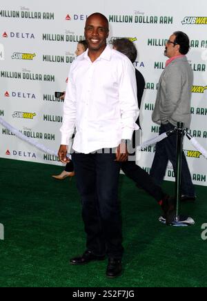 Barry Bonds bei der Premiere von „Million Dollar Arm“ in Los Angeles im El Capitan Theatre in Hollywood, Kalifornien - 6. Mai 2014 Stockfoto