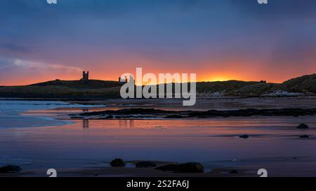 Sonnenaufgang über Embleton Bay, Northumberland 2025 Stockfoto