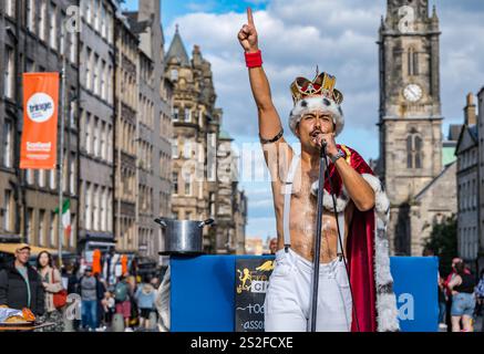 Freddie Mercury, Straßenkünstler, Edinburgh Festival Fringe, Royal Mile, Schottland, Großbritannien Stockfoto