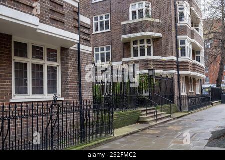 London, Großbritannien. Januar 2025. 07/01/2025. London, UK Blick auf die Wohnung in der Nähe von Kings Cross, die Tulip Siddiq, dem britischen Stadtminister, gehört. Es wird berichtet, dass Tulip Siddiq die Wohnung mit zwei Schlafzimmern in der Nähe von Kings Cross 2003 ohne Zahlung erhielt. Grundbucheinträge deuten darauf hin, dass der Spender Abdul Motif war, ein Entwickler, der mit Siddiqs Tante, dem ehemaligen Premierminister von Bangladesch Scheich Hasina, in Verbindung steht. Tulip Siddiq hat sich nun an die Standards Watchdog verwiesen. Foto: Ray Tang Credit: A.A. Gill/Alamy Live News Stockfoto