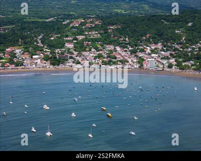 Tourismusthema in Nicaragua Landschaft Luftaufnahme von Drohnen bei sonnigem Licht Stockfoto