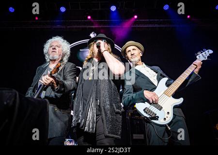 Toto trat auf der Bühne beim Lucca Summer Festival im Rahmen ihrer Europatournee auf. Stockfoto