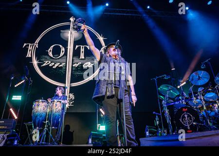 Toto trat auf der Bühne beim Lucca Summer Festival im Rahmen ihrer Europatournee auf. Stockfoto