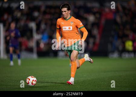 Elda, Spanien. Januar 2025. ELDA, SPANIEN – 7. JANUAR: Jesus Vazquez linker Rückspieler von Valencia CF läuft mit dem Ball während des Spiels der Copa del Rey Runde 32 zwischen CD Eldense und Valencia CF im Nuevo Pepico Amat Stadion am 7. Januar 2025 in Elda, Spanien. (Foto von Francisco Macia/Photo Players Images/Magara Press) Credit: Magara Press SL/Alamy Live News Stockfoto