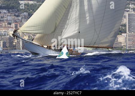 Rennen Sie die Regatta der letzten vier erhaltenen historischen Segelyachten der 15-Meter-Klasse während der Monaco Classic Week 2017, Race of the Classic Sailing Stockfoto