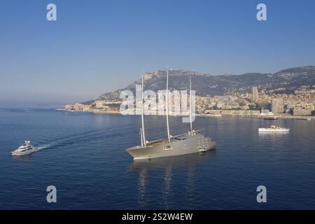 143 Meter lange Segelyacht A aus der Vogelperspektive, die größte Segelyacht der Welt, gebaut von der deutschen Werft Nobiskrug für den russischen Oligarchen Andrei Stockfoto