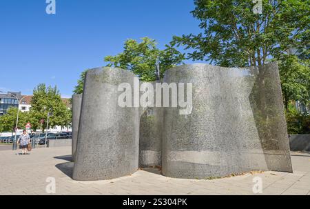 Skulptur, Gedenkstätte an die jüdischen Opfer der NS-Gewaltherrschaft, Band der Erinnerung, Platz der Erinnerung, Lortzingstraße, Saarbrücken, Saarlan Stockfoto