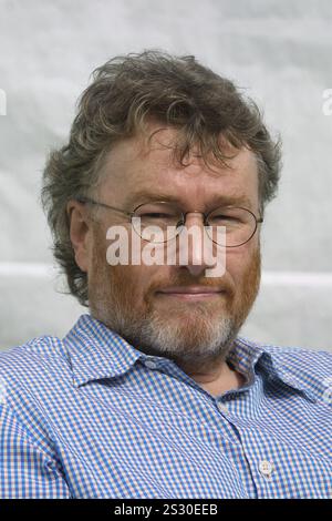 Der schottische Science-Fiction-Autor und Mainstream-Autor Iain M. Banks machte ein Bild auf dem Edinburgh International Book Festival, wo er einen Vortrag über seine Arbeit hielt. Stockfoto