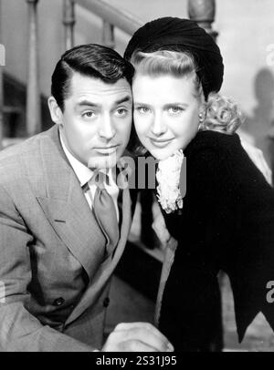 ARSEN UND ALTES LACE CARY GRANT, PRISCILLA LANE Datum: 1944 Stockfoto