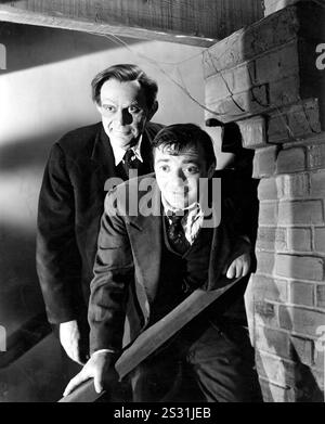 ARSEN UND ALTE SPITZE RAYMOND MASSEY, PETER LORRE Datum: 1944 Stockfoto