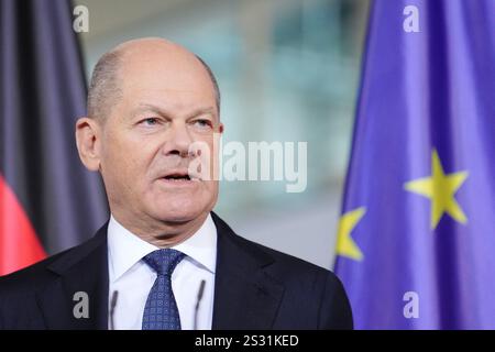 Berlin, Deutschland. Januar 2025. Bundeskanzler Olaf Scholz (SPD) gibt eine Pressemitteilung im Bundeskanzleramt ab. Quelle: Kay Nietfeld/dpa/Alamy Live News Stockfoto