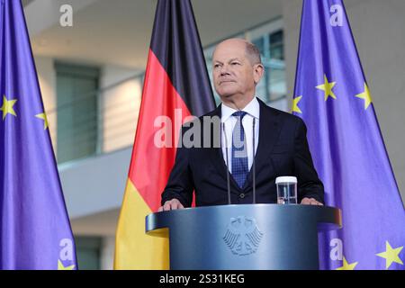 Berlin, Deutschland. Januar 2025. Bundeskanzler Olaf Scholz (SPD) gibt eine Pressemitteilung im Bundeskanzleramt ab. Quelle: Kay Nietfeld/dpa/Alamy Live News Stockfoto