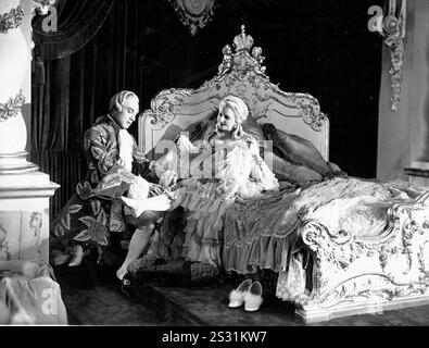 CASANOVA AUCH BEKANNT ALS PRINZ DER ABENTEURER IVAN MOSJOUKINE, SUZANNE BIANCHETTI Datum: 1927 Stockfoto