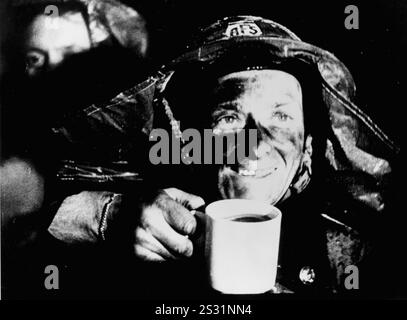 FIRES WURDEN VON HUMPHREY JENNINGS IN EINEM DOKUMENTARFILM DER CROWN FILM UNIT GEDREHT Datum: 1943 Stockfoto