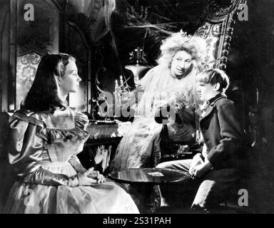 GROSSE ERWARTUNGEN L-R, JEAN SIMMONS, MARTITA HUNT, ANTHONY WETTEN GROSSE ERWARTUNGEN JEAN SIMMONS als junge Estella, MARTITA HUNT als Miss Haversham, ANTHONY WAGER als junger Pip Datum: 1946 Stockfoto