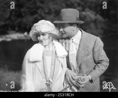 Kussen ist keine Sund Xenia Desni Datum: 1925 Stockfoto