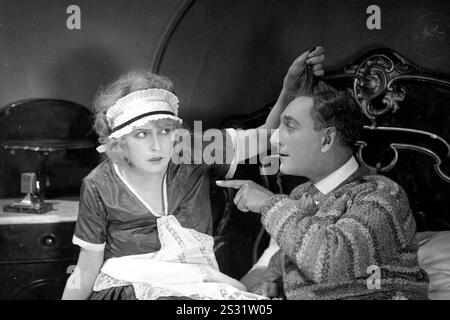 KUSSEN IST KEINE SUND XENIA DESNI, Datum: 1926 Stockfoto