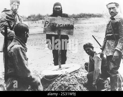 PAISA UNTER DER REGIE VON ROBERTO ROSSELLINI BILD AUS DEM RONALD GRANT ARCHIV PAISA UNTER DER REGIE VON ROBERTO ROSSELLINI Datum: 1946 Stockfoto