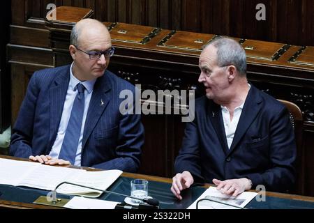 Roma, Italien. Januar 2025. IL ministro dell'Istruzione Giuseppe Valditara (sx) e il ministro per gli Affari regionali Roberto Calderoli durante il Fragestunde alla Camera dei deputati, Roma, Mercoled&#xec;, 8 Gennaio 2025 (Foto Roberto Monaldo/LaPresse) Bildungsminister Giuseppe Valditara (links) und Minister für Regionalangelegenheiten Roberto Calderoli während der Fragestunde in der Fragestunde in der Kammer der Abgeordneten in der Laberdo Presse (Foto: Mittwoch/Laberdo, Laberdo, Laberdo, Laberdo Presse, 8. Januar 2025) Stockfoto