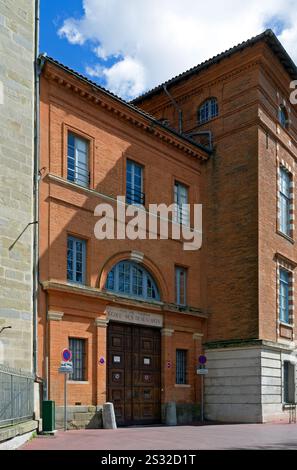 Fassade des Gebäudes der School of Fine Arts. Toulouse, Occitanie, Frankreich Stockfoto