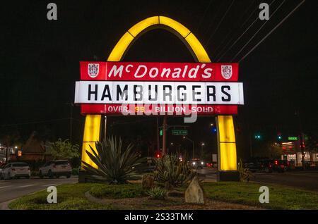 McDonald's Schild im alten Stil in Winter Haven, Florida Stockfoto