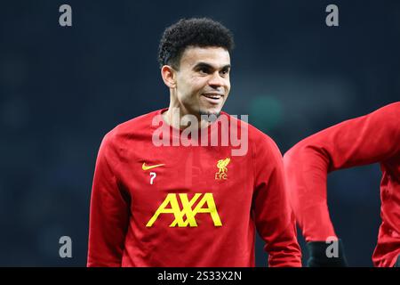 London, Großbritannien. Januar 2025. London, England, 8. Januar 2025: Luis Diaz (7 Liverpool) während des EFL Cup Spiels zwischen Tottenham Hotspur und Liverpool im Tottenham Hotspur Stadium in London, England (Alexander Canillas/SPP) Credit: SPP Sport Press Photo. /Alamy Live News Stockfoto