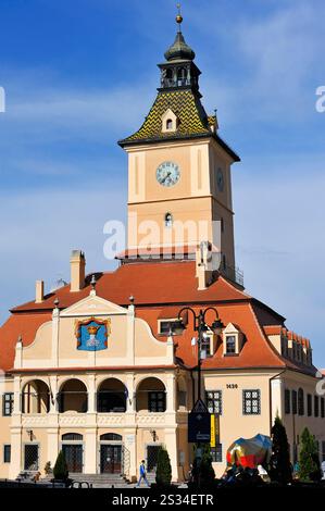 Ehemaliges Gemeindehaus mit Geschichtsmuseum, Gemeindeplatz (piata Sfatului), Brasov, Siebenbürgen, Rumänien, Südost- und Mitteleuropa Stockfoto